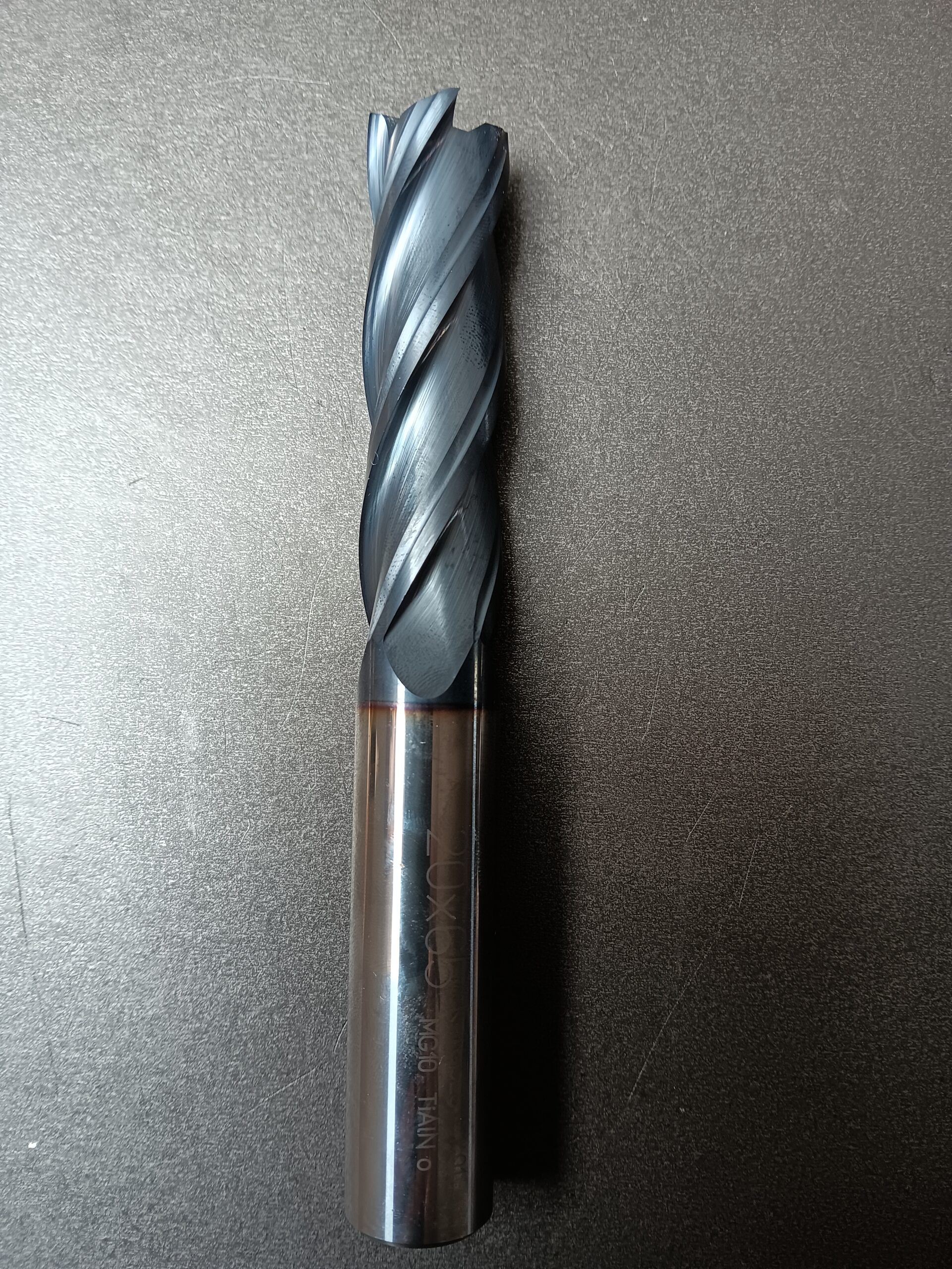Tvrdokovová fréza válcová čtyřbřitá K-tools D20x65 TiN (114010A.200) - Obrázek 2
