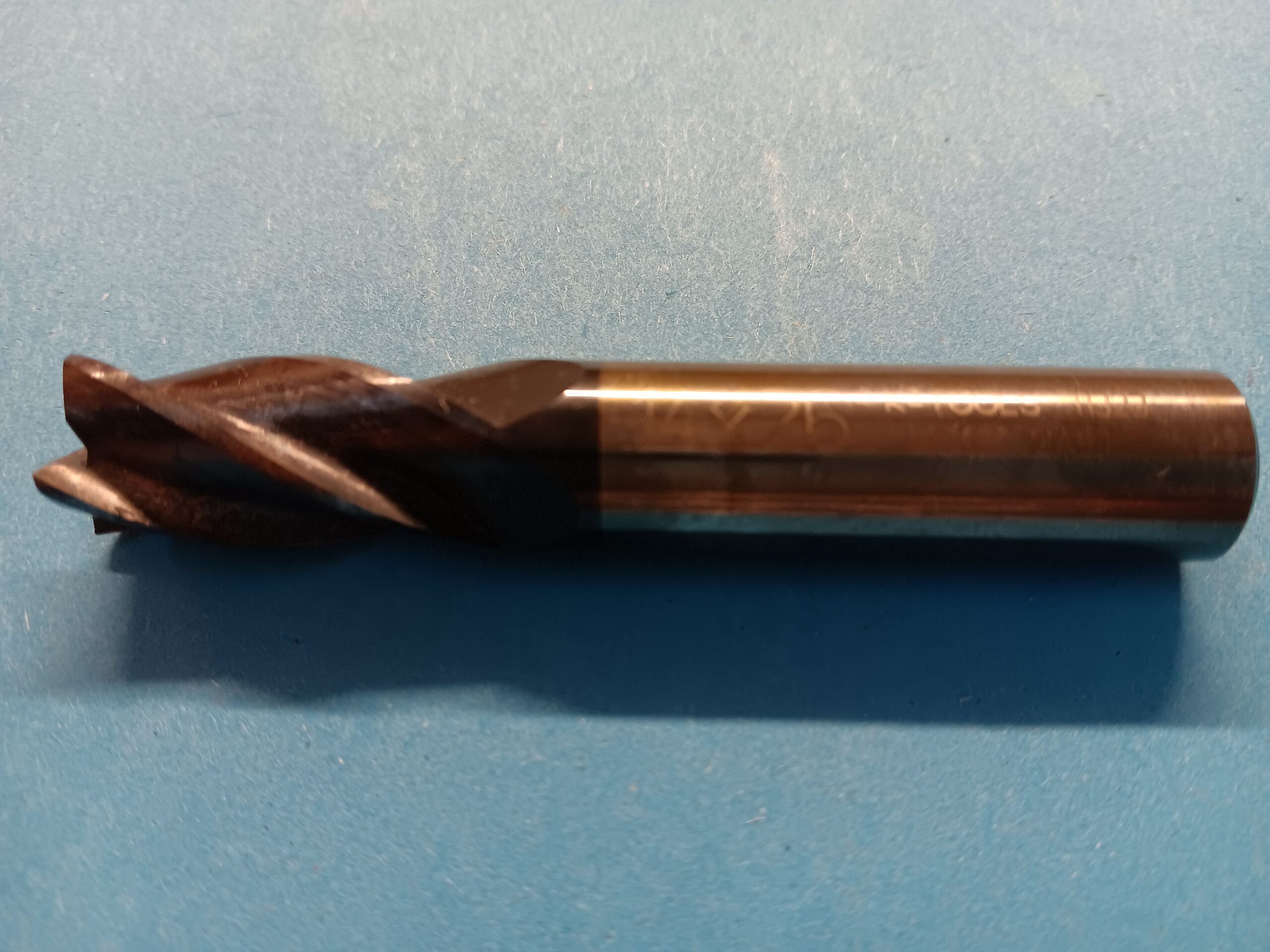 Tvrdokovová fréza stopková tříbřitá K-tools D14 TiAlN (11323 / 14x26) - Obrázek 2